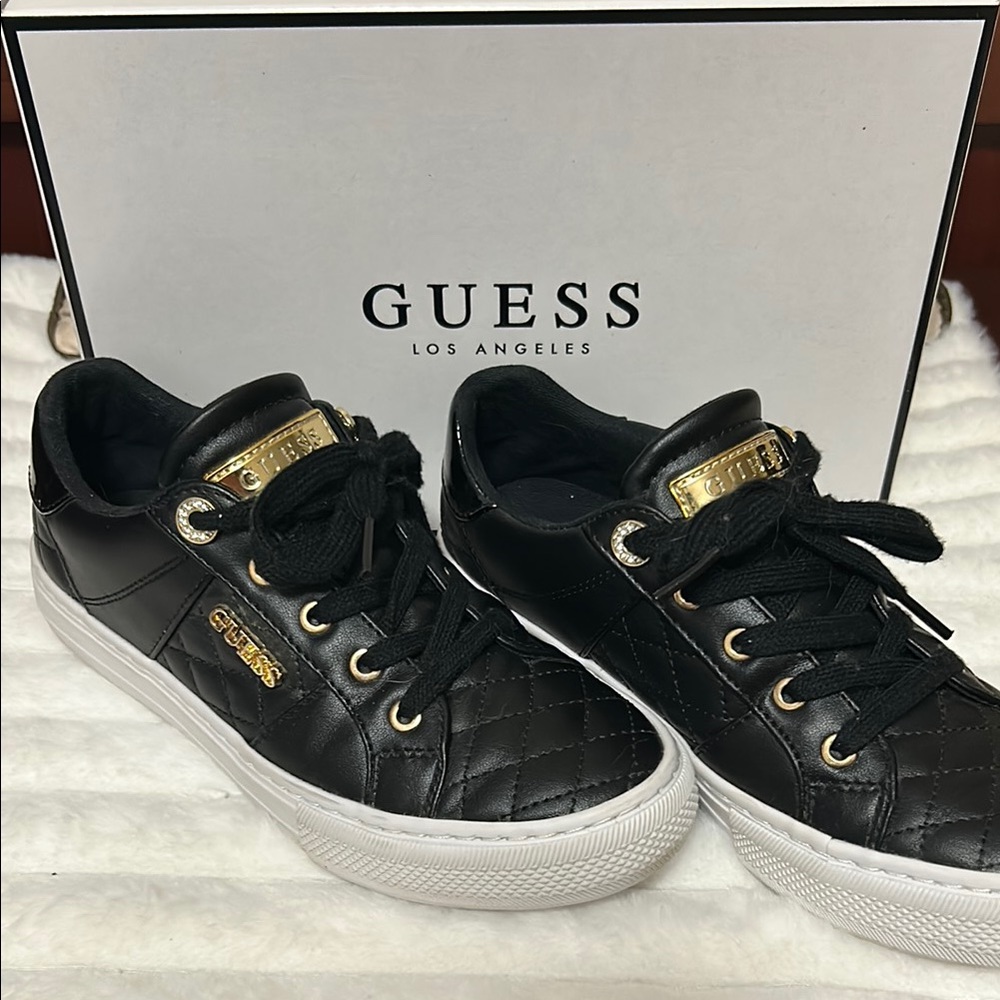 Guess Black Quilted Sneakers 🦄